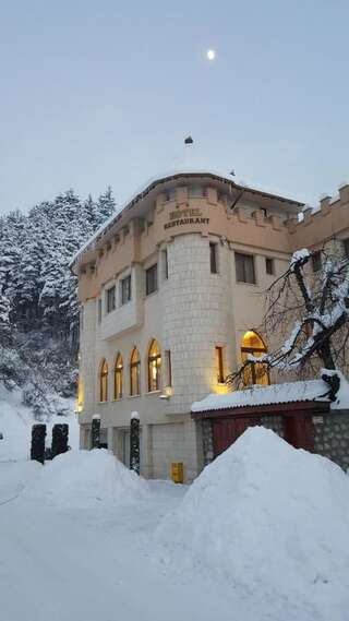 Отель The Castle Hotel Самоков-4